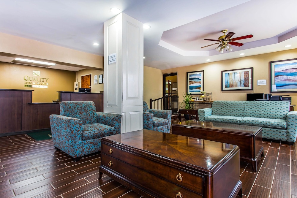 Quality Inn & Suites Orangeburg 28/32