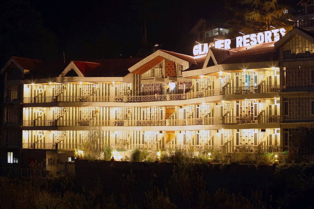 GLACIER RESORT. 2/59