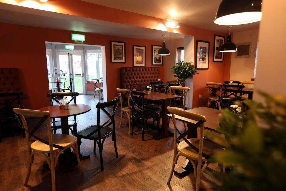 Hotel 52 - Stanley 28/36