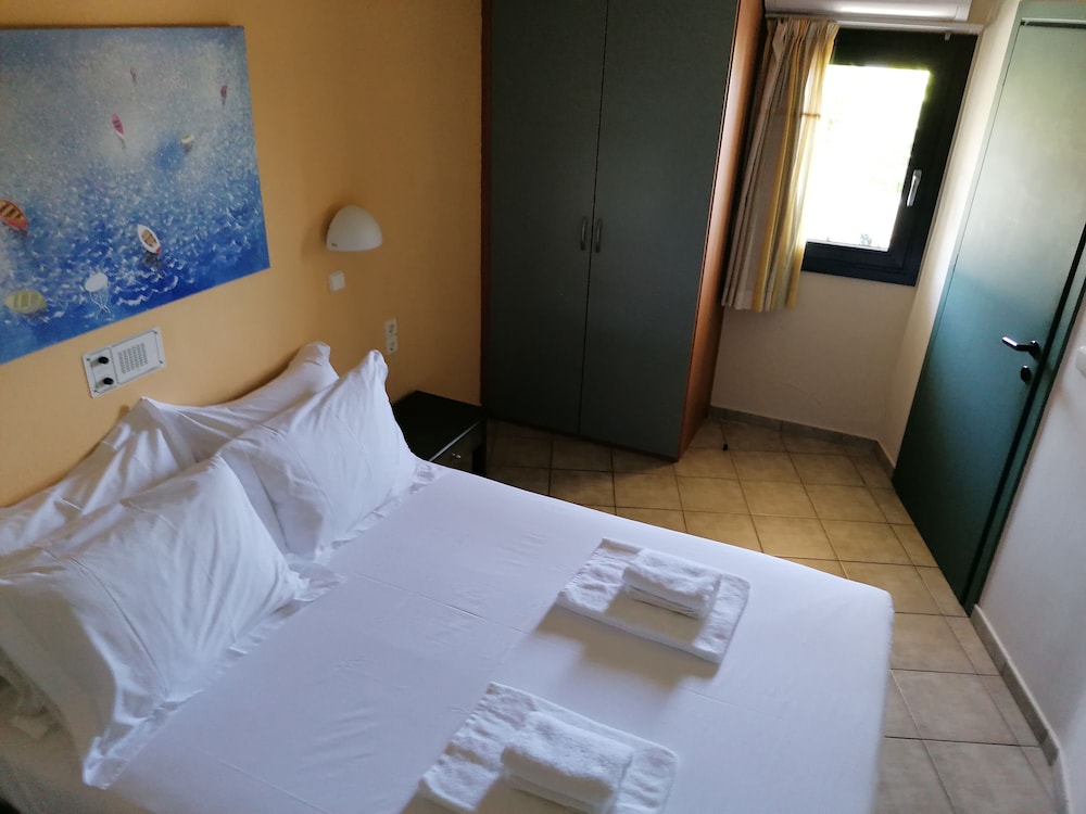 Villiana Holiday Apartments 8/50