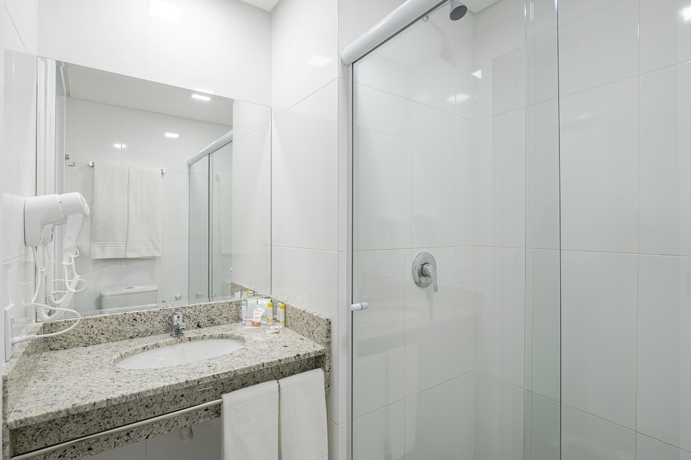 Slim Hotel Curitiba Joao Bettega 46/50