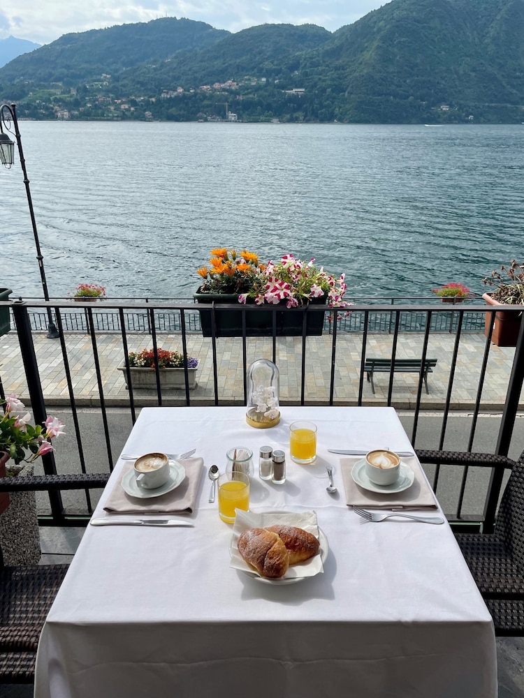 Hotel Bazzoni And Du Lac 44/70