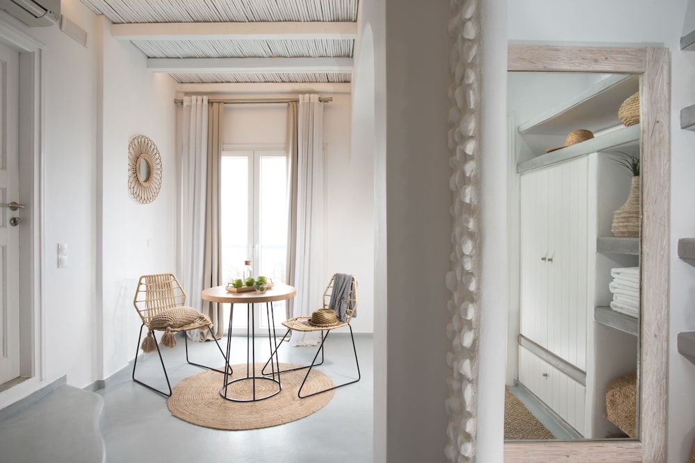 Perla Rooms 37/37
