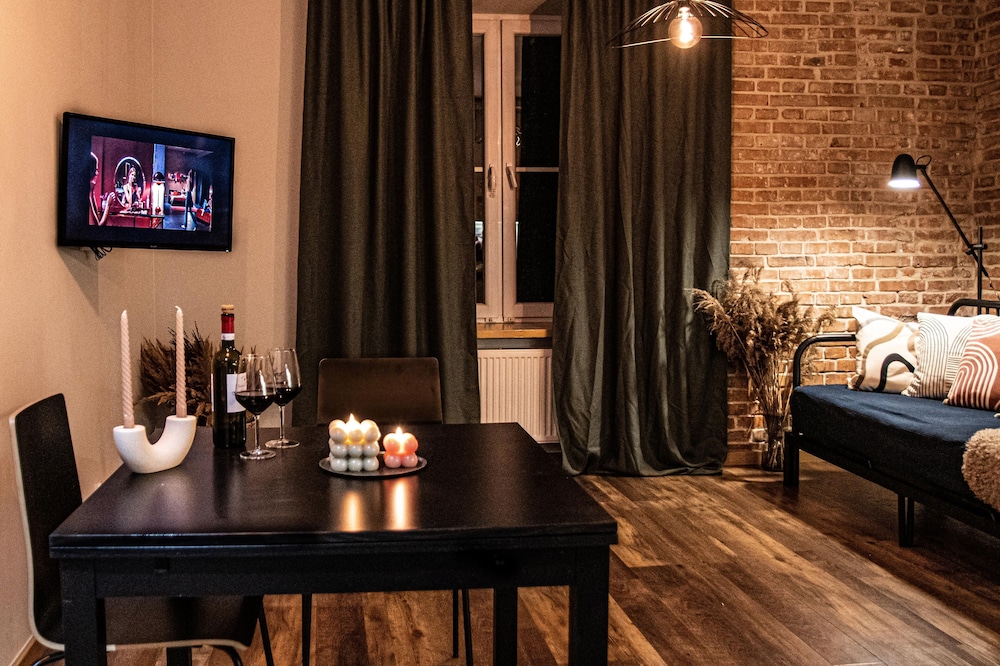 Wine Apartments 44/59
