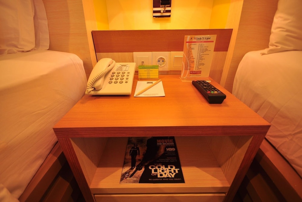 De Batara Hotel 8/15