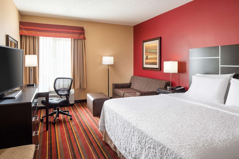 Hampton Inn Loveland 12/41