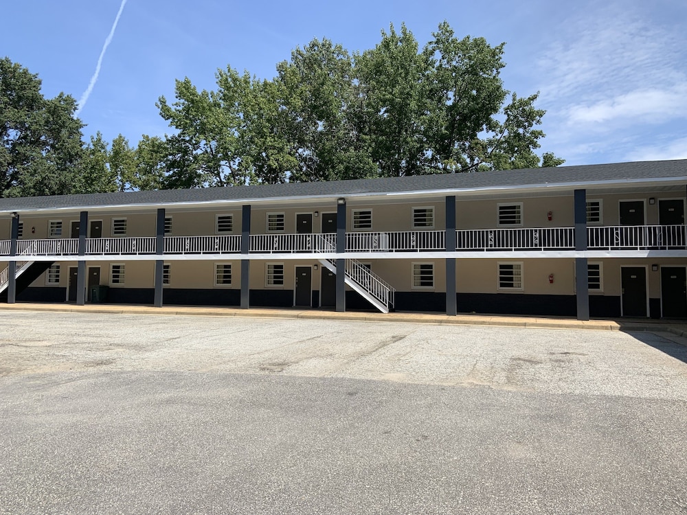 Birchwood Suites 3/50