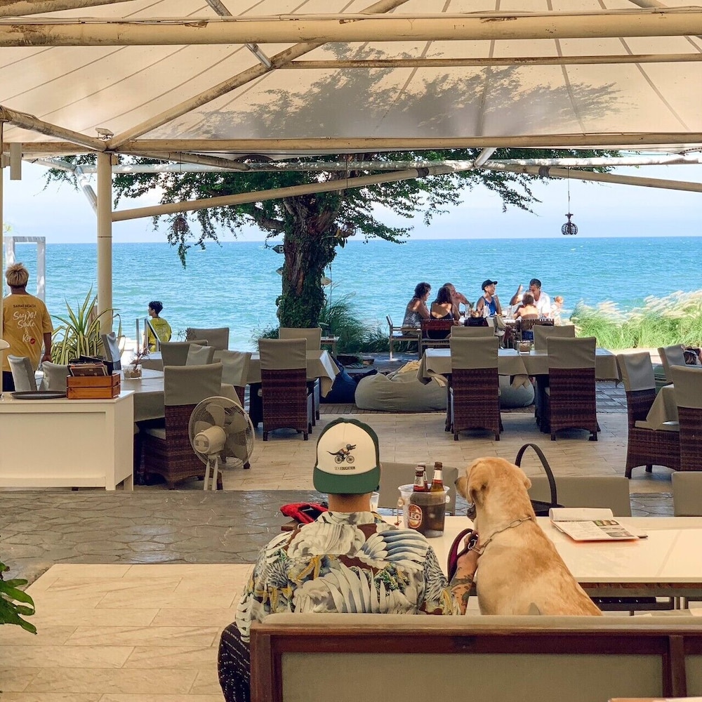 Sanae Beach Club 55/68