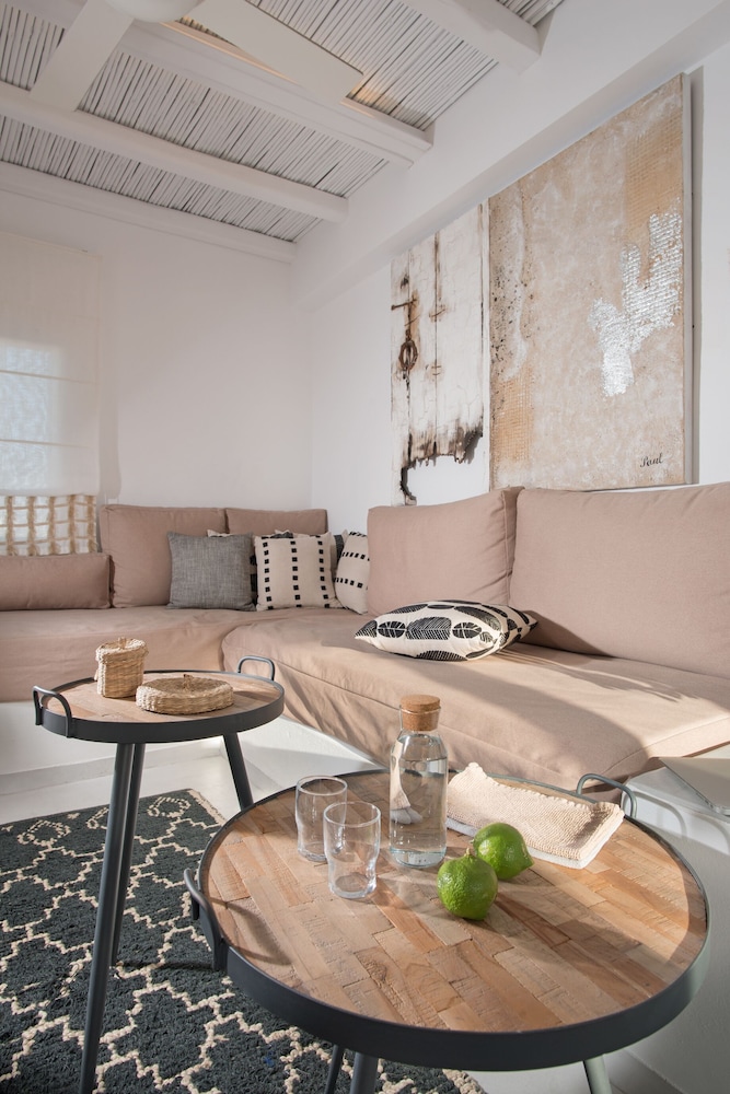 Perla Rooms 16/37