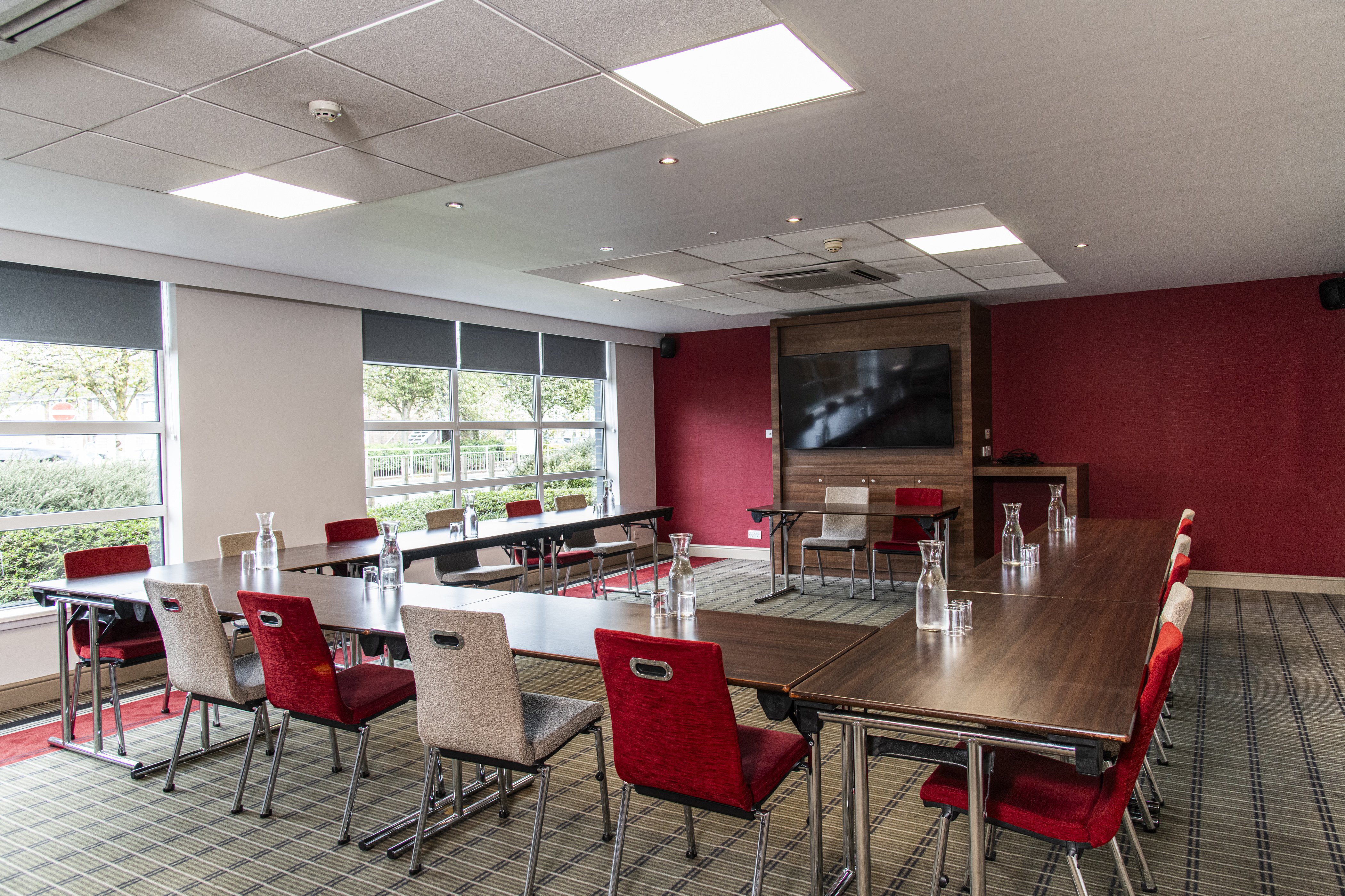 Express By Holiday Inn Glasgow Airport 48/54