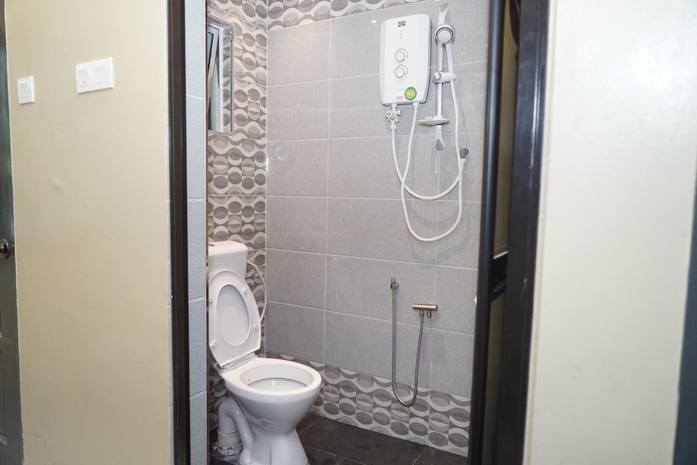 Ghazrin's Classic Hotel 12/53