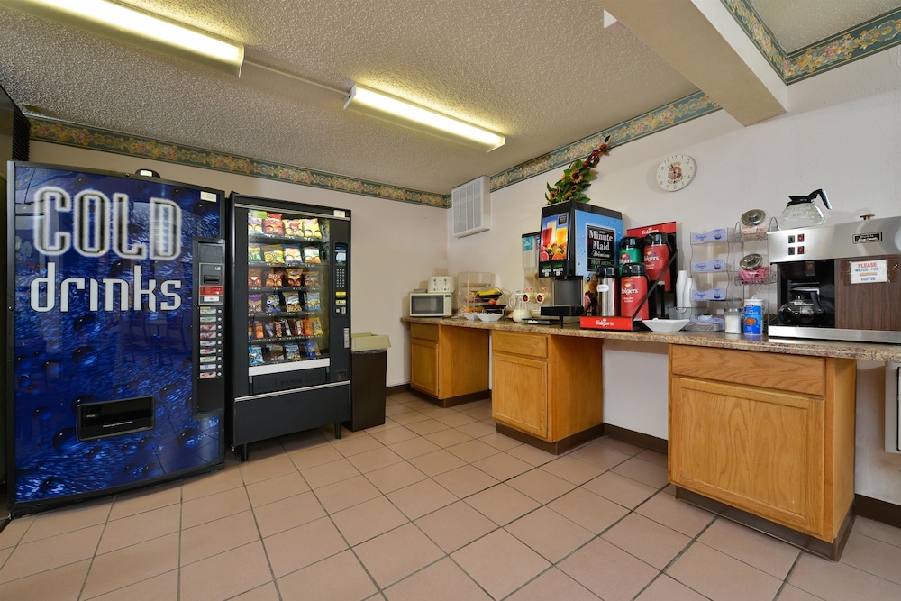 Americas Best Value Inn Decatur Il 12/32