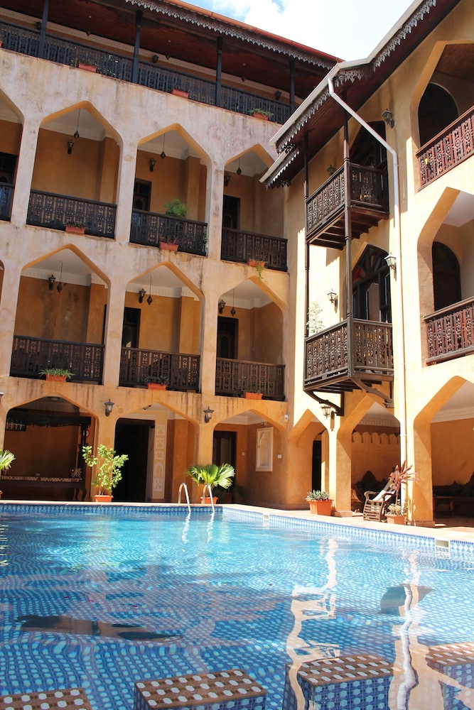 Mizingani Seafront Hotel 5/80