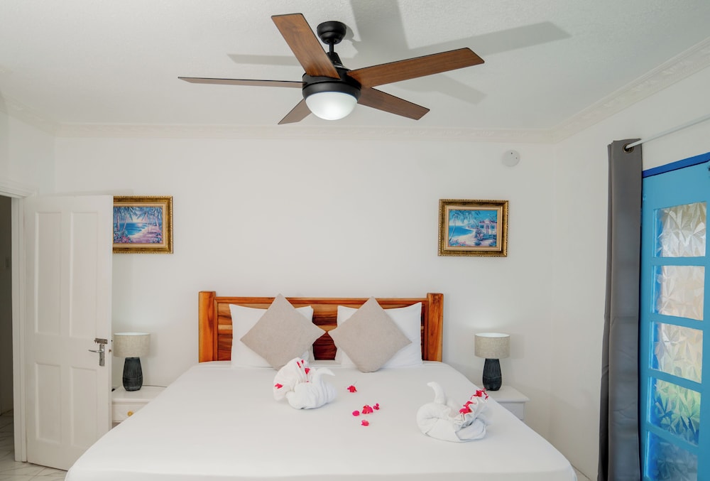 Sunset Resort 9/50