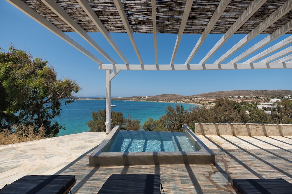 Krios Luxury Suites 21/50