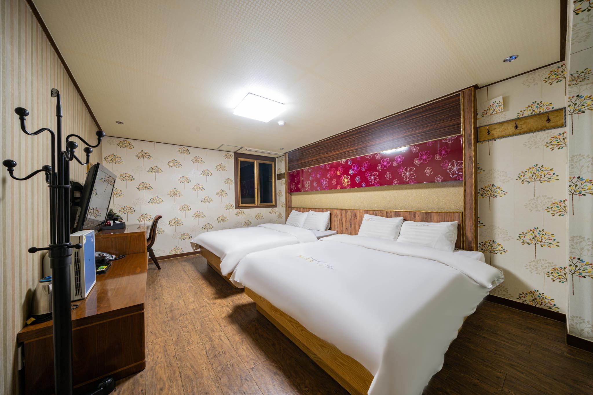 Special, 2 Double Beds