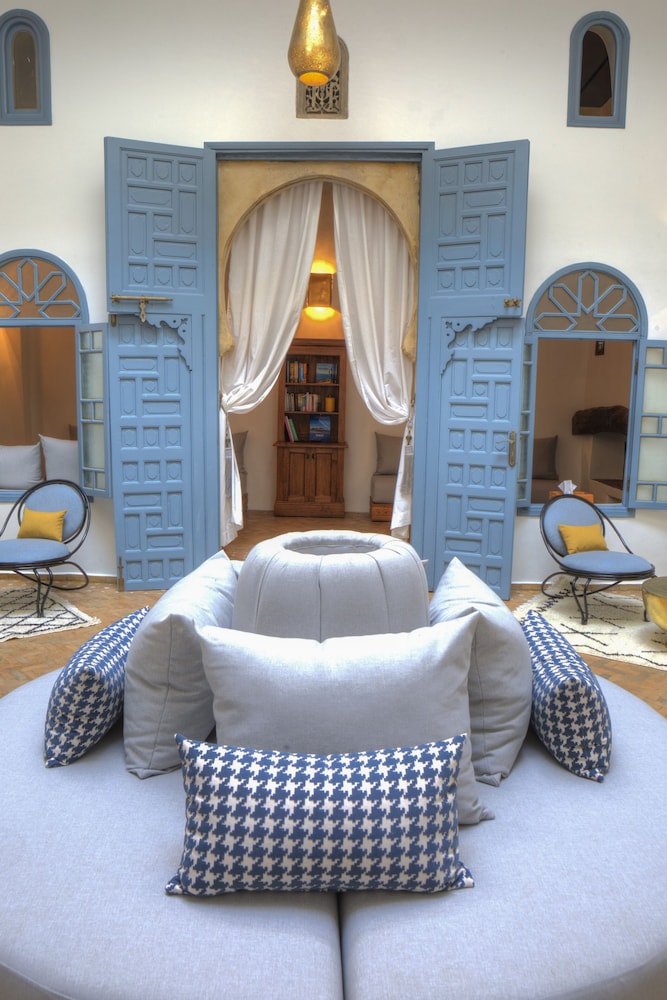Riad Amaris 9/36