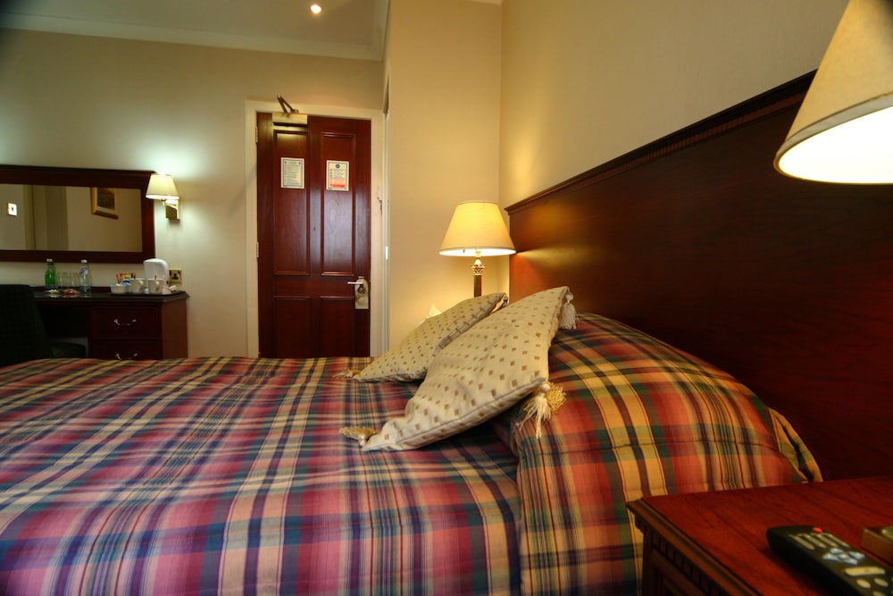 Alexandra Hotel 20/68