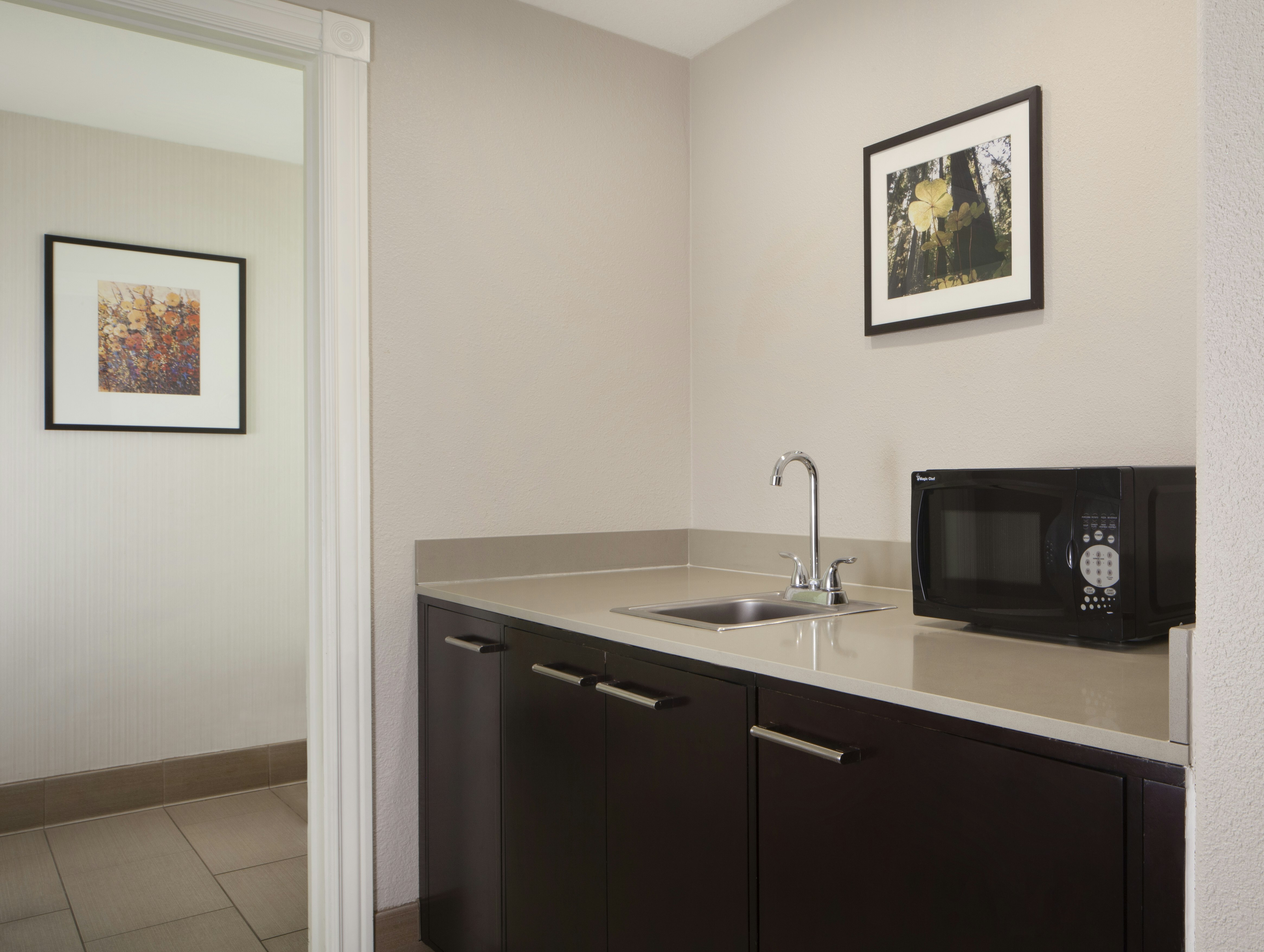 جناح بسرير كينج بغرفة نوم واحدة مع أريكة، Hilton Santa Cruz/Scotts Valley 5/5