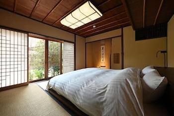 Premium, Suite, Courtyard Area