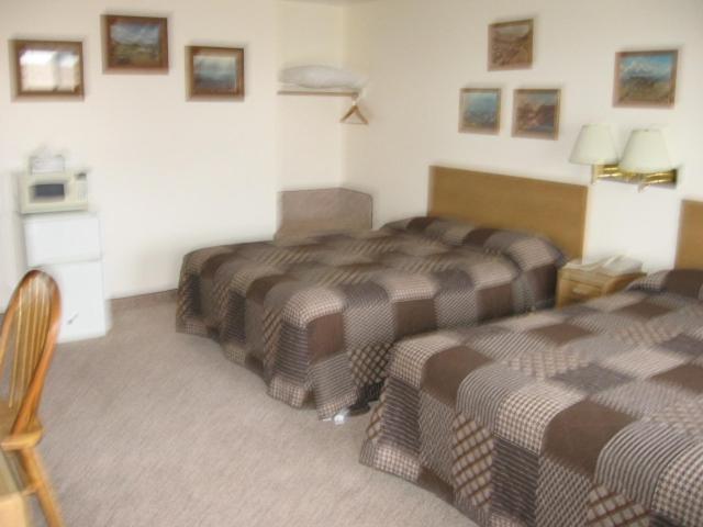 Little Bear Motel 22/43