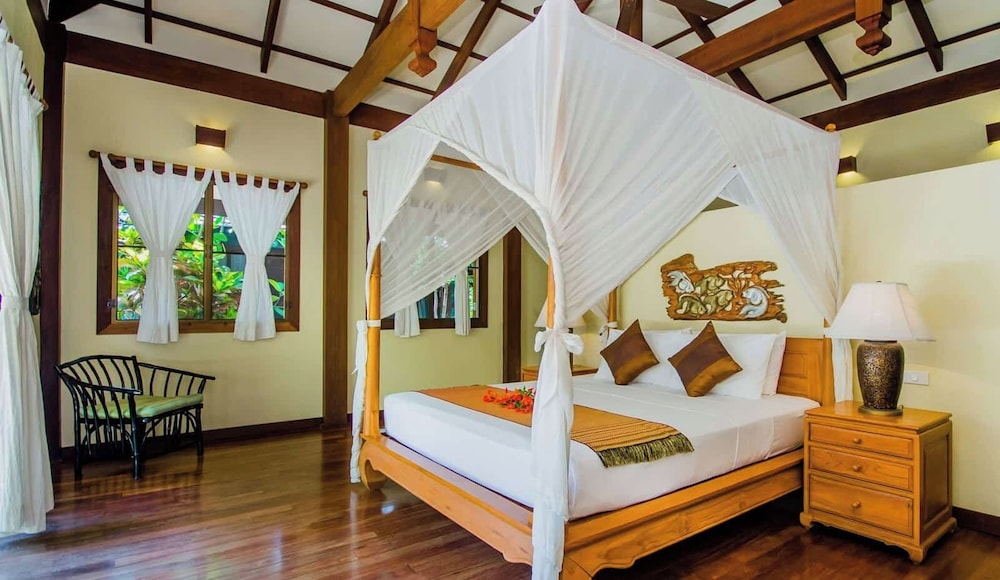 Koh Jum Beach Villas 22/76