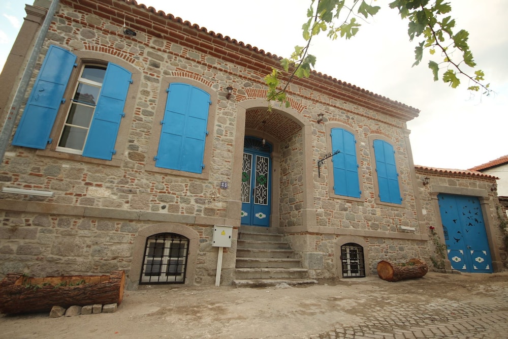Bergama Tas Konak 2/50