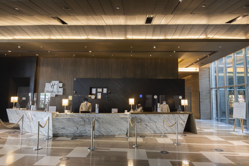 Holiday Inn New Delhi Aerocity by IHG 10/79