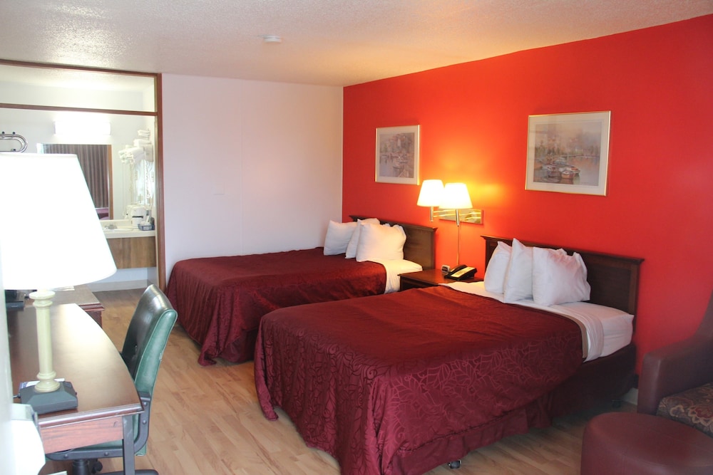 Norfolk Country Inn Suites 15/37