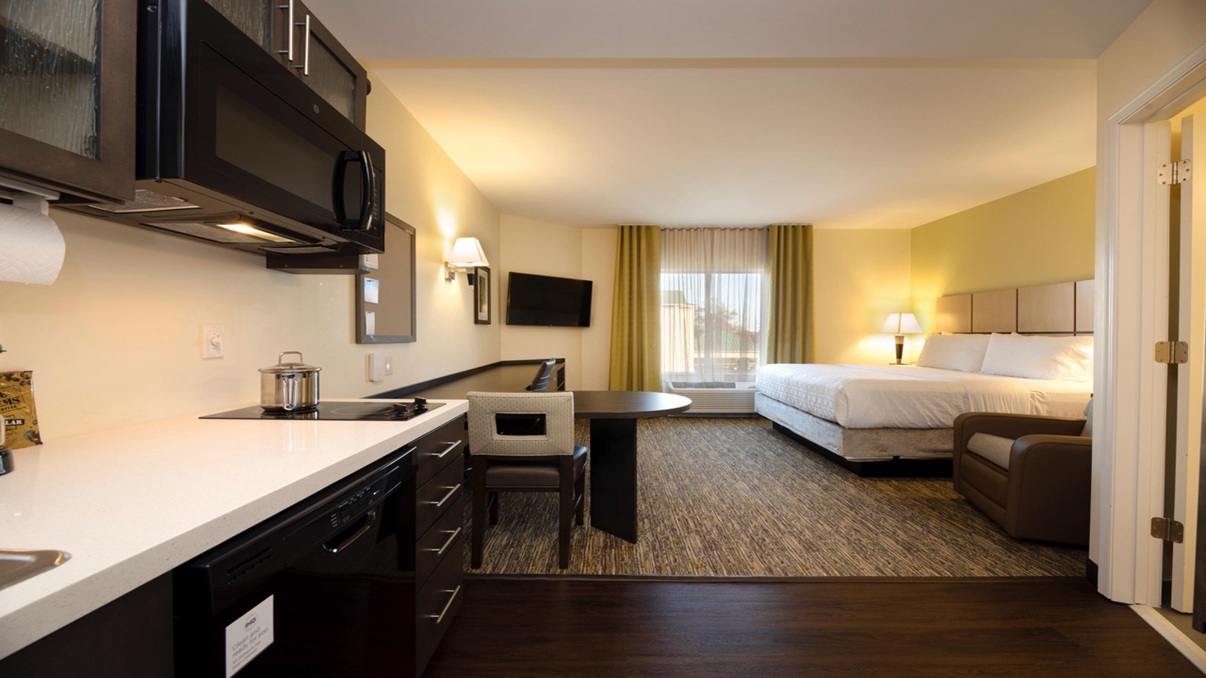 استوديو بسرير كينج لذوي الإعاقة، CANDLEWOOD SUITES DUMFRIES - QUANTICO 9/9