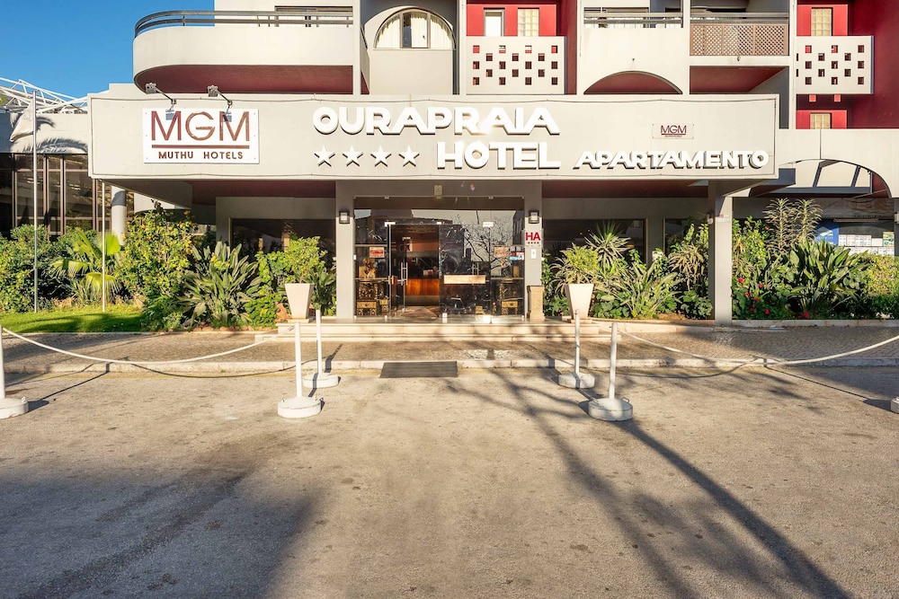 Muthu Oura Praia Hotel Apartments 44/50