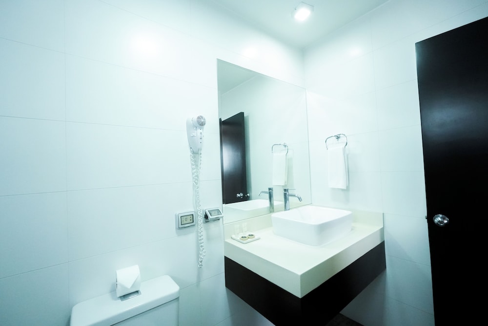 Hotel Carrera Ex Thunderbird Hotels Carrera 63/64
