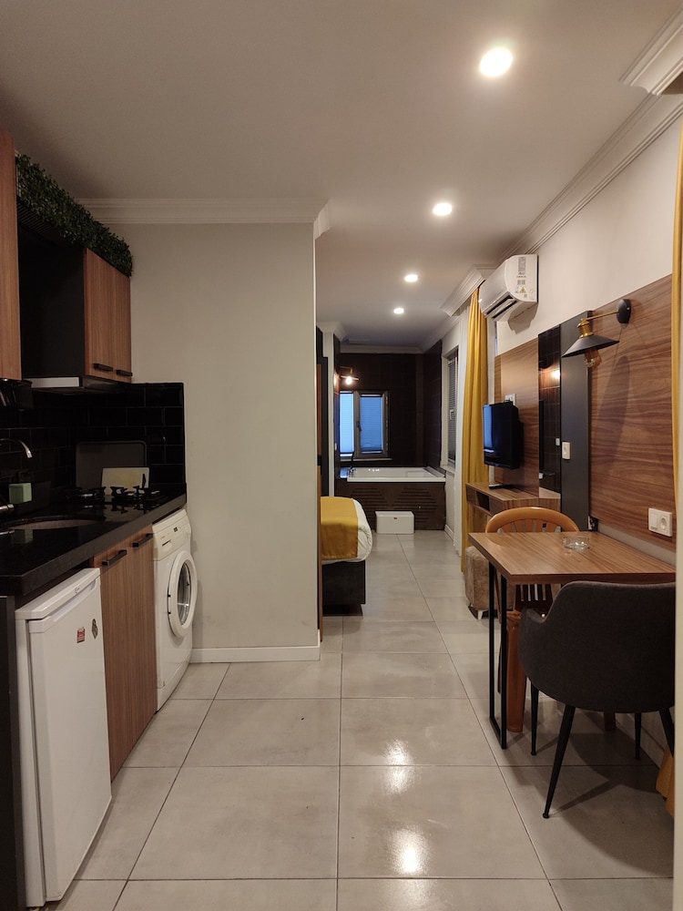 Terra Rossa Suites 35/44