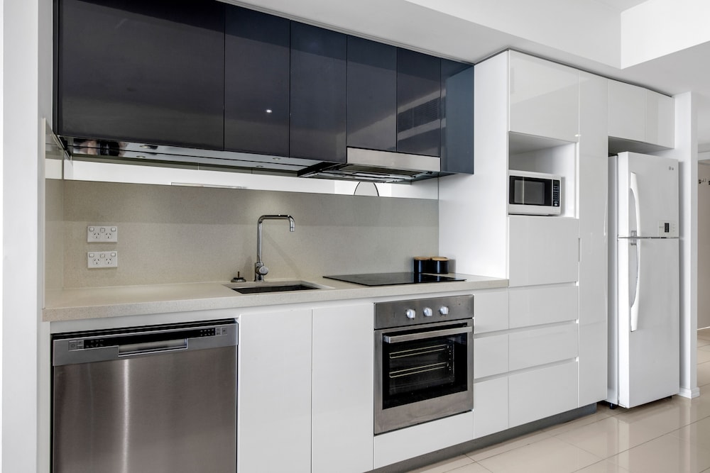 H Residences - We Accommodate 5/40