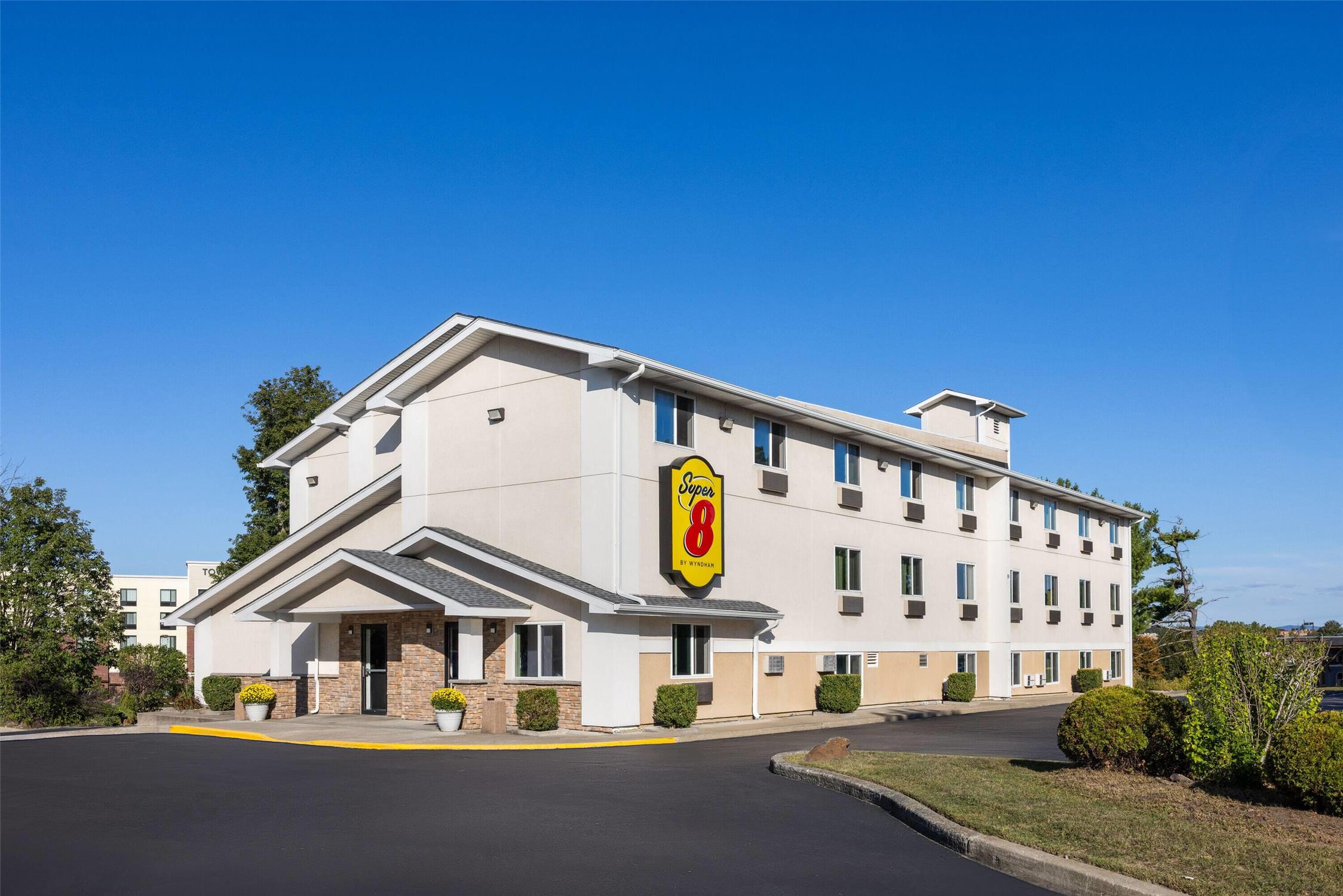 Super 8 by Wyndham Latham/Albany Airport 5/36