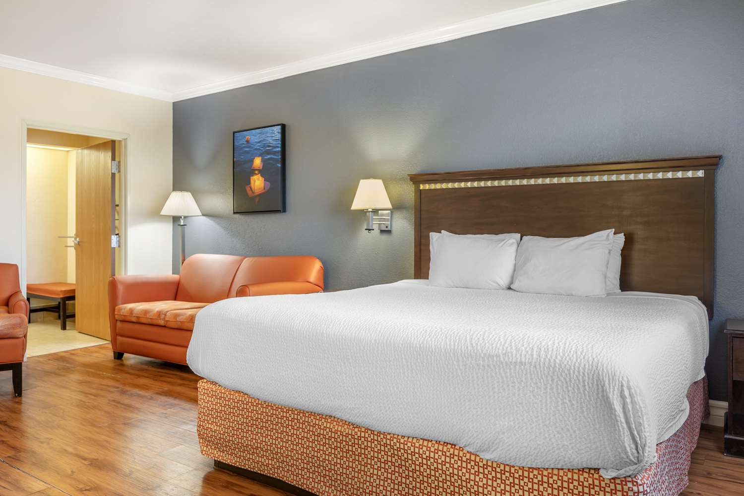 Room, King Bed, Queen Bed, Sofa, Bathtub, Accessible