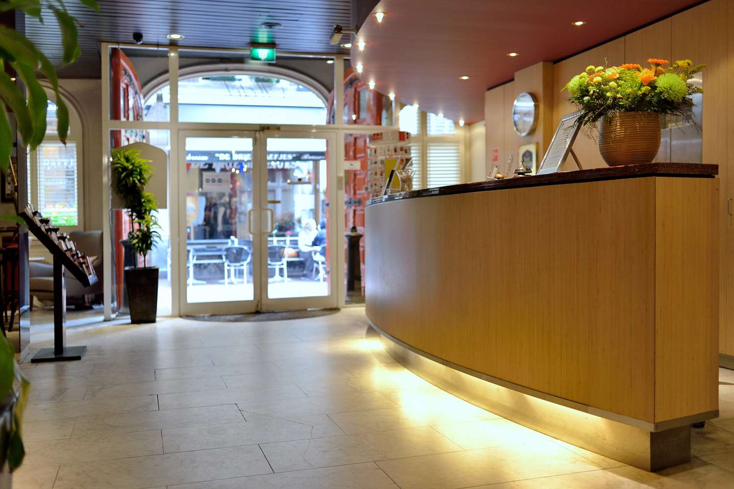 BEST WESTERN DAM SQUARE INN 8/54