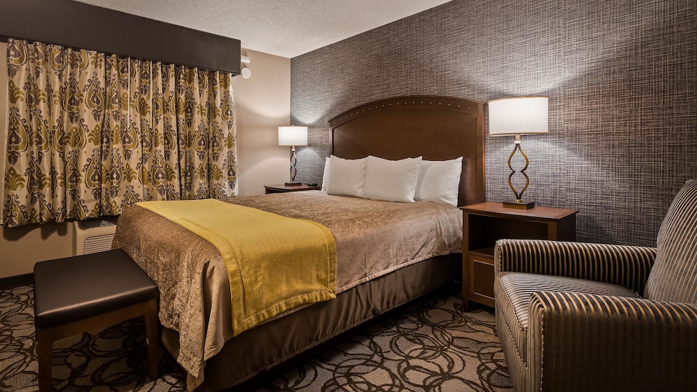 Best Western Plus Black Oak 41/76