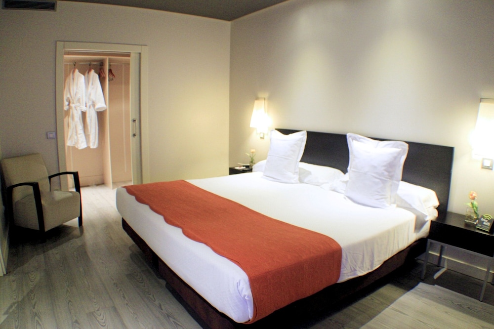 Suites Viena Plaza de Espana 16/61