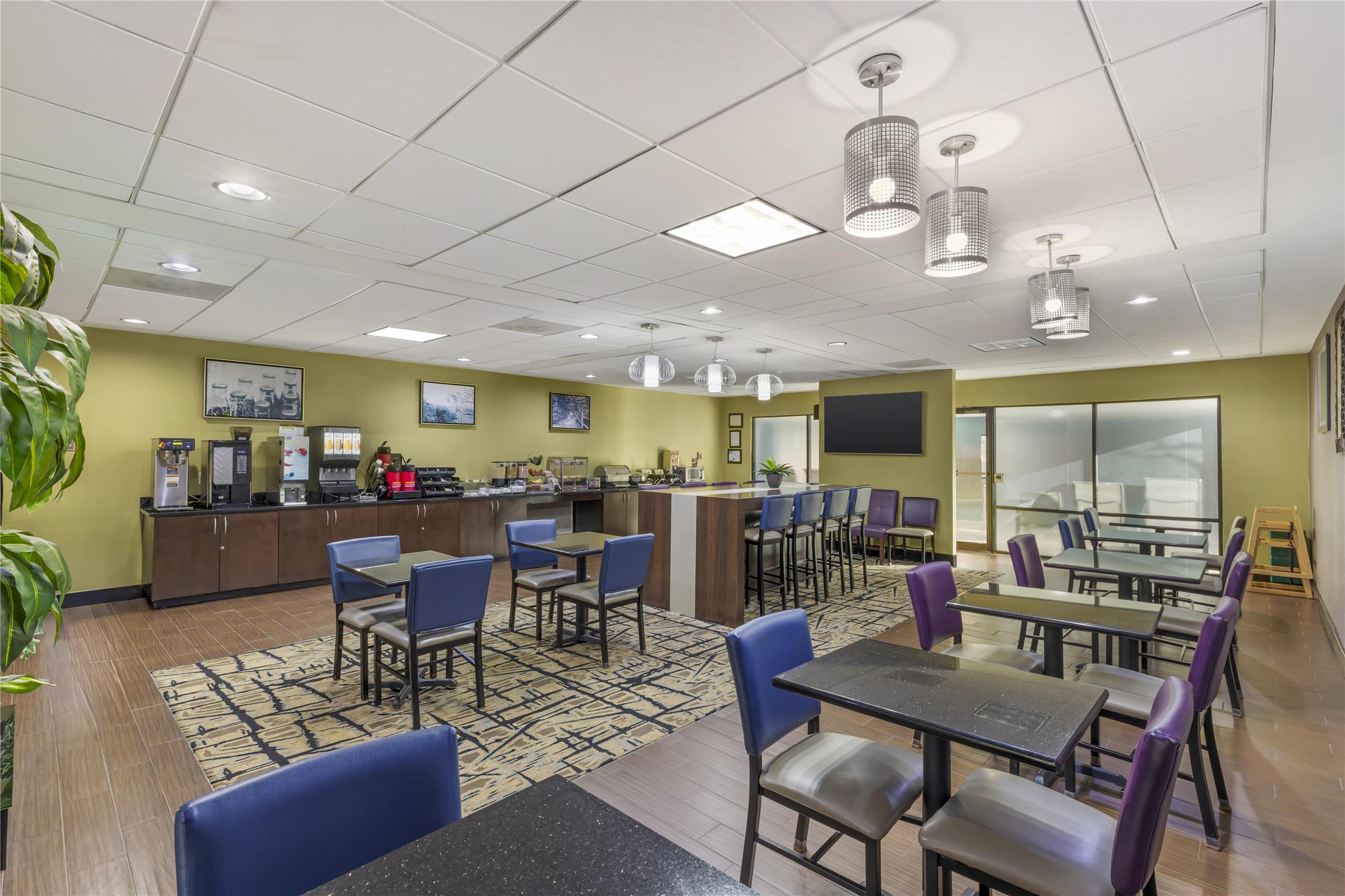 Best Western Plus McDonough Inn & Suites 43/55
