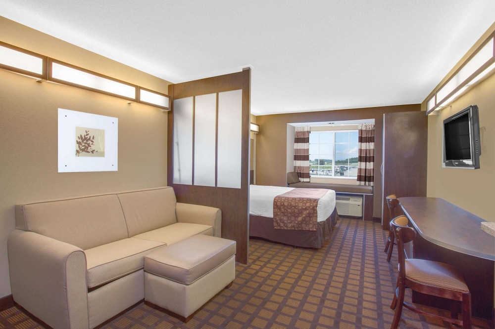 Microtel Inn And Suites By Wyndham Harrisonburg 14/29
