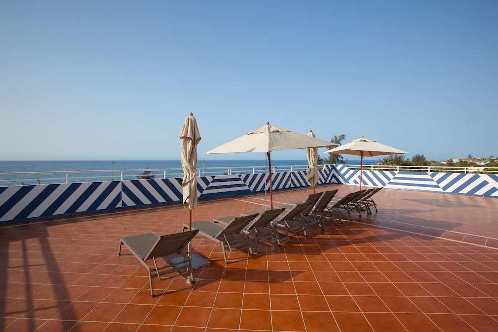 Corallium Beach Hotel by Lopesan Hotels - Adults Only 66/70