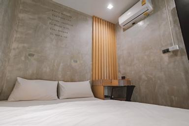Private, Single Bed, Shared Bathroom