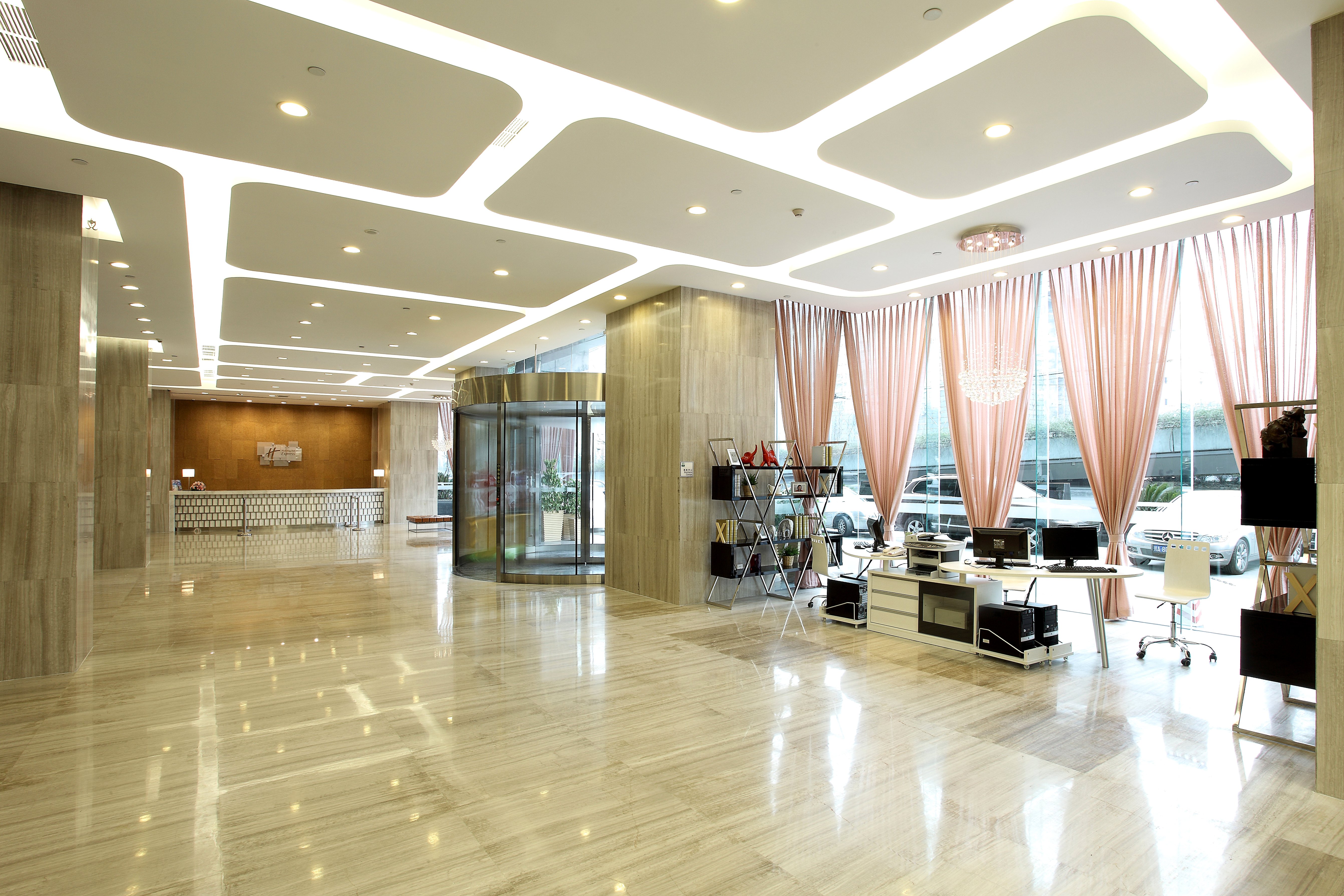 HOLIDAY INN EXPRESS CHENGDU WUHOU 9/48