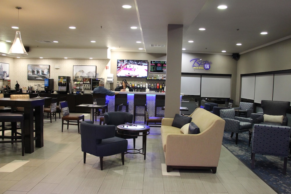 Best Western Plus Kansas City Airport-Kci East 34/43