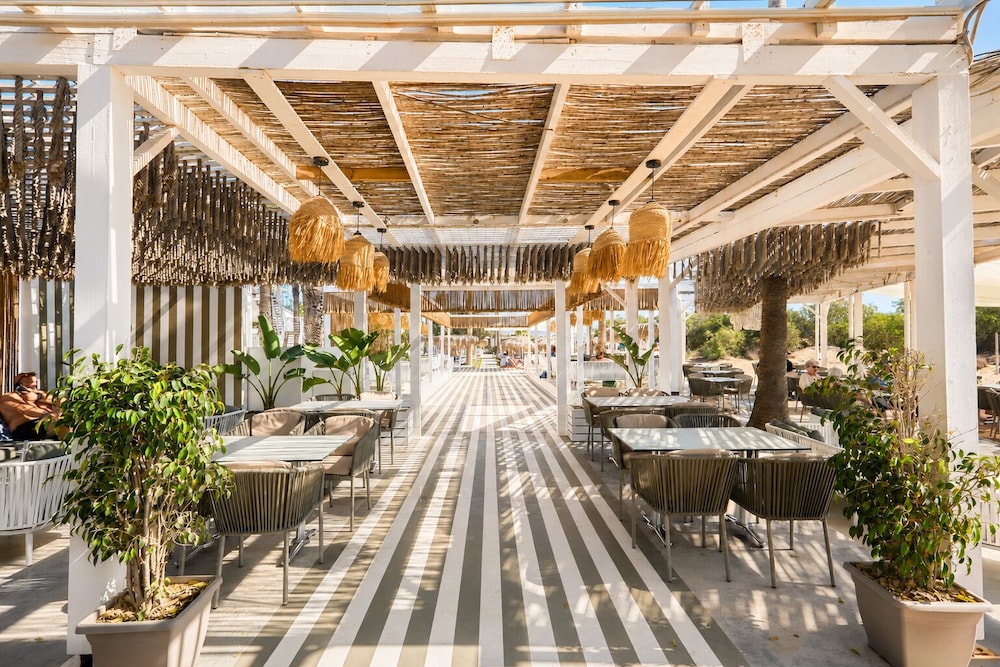 Dome Beach Marina Hotel and Resort 7/46