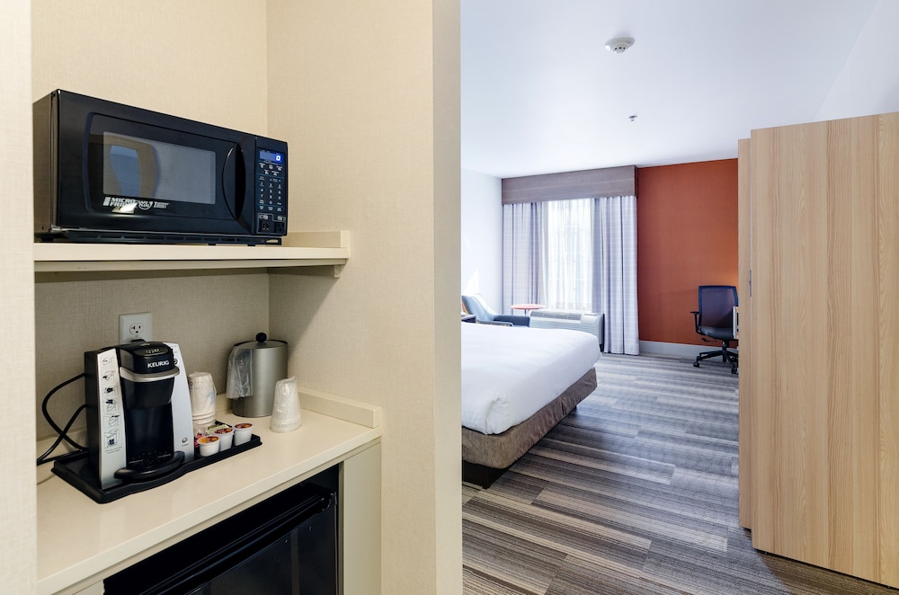 Holiday Inn Express Lexington 15/56