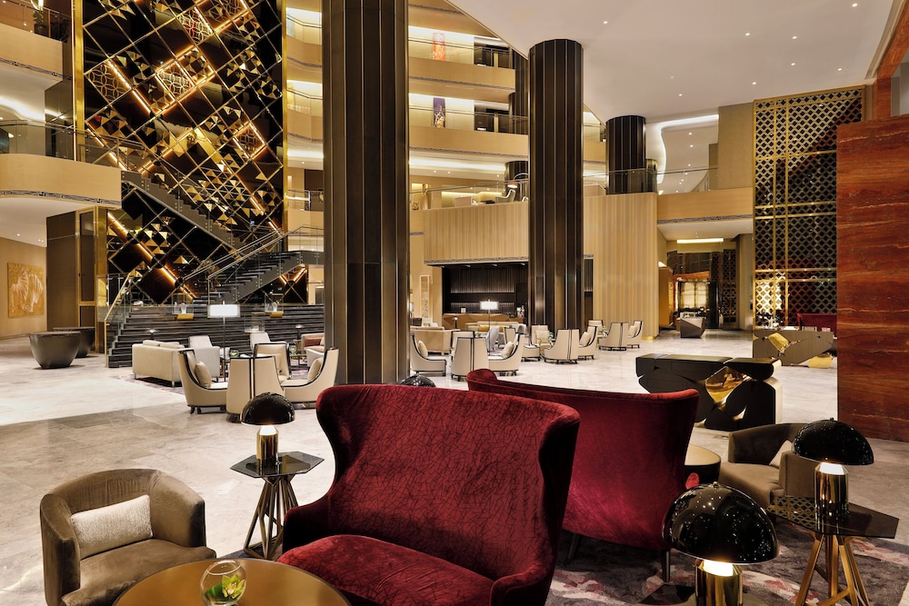 CLARKES HOTEL 37/50