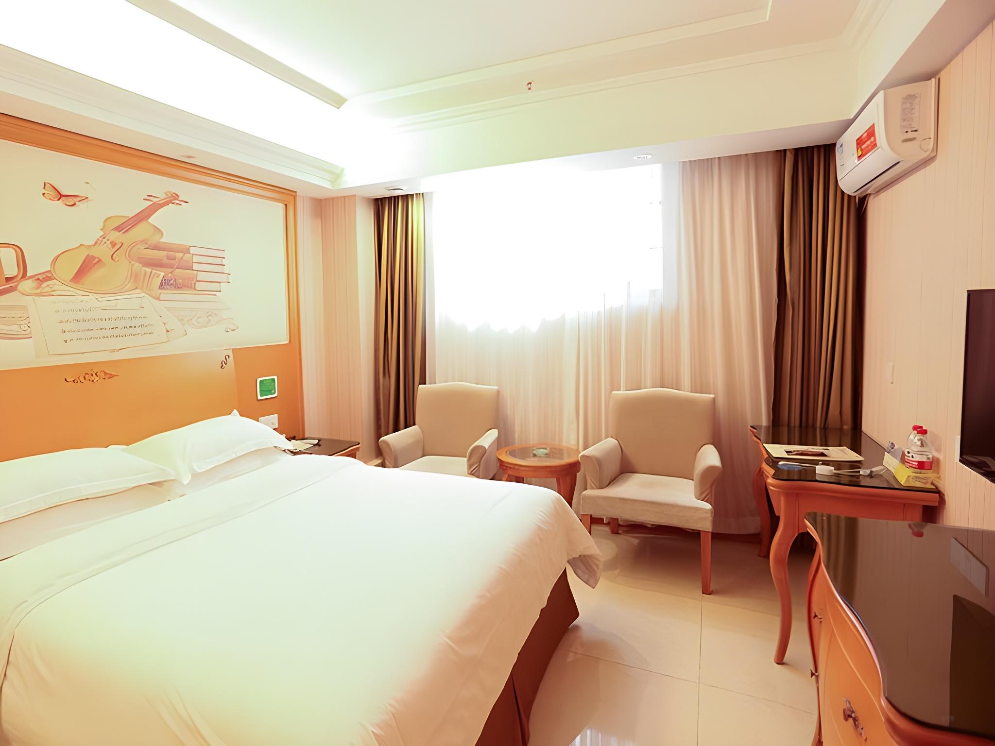 Vienna Hotel (Huizhou Danshui Baiyun Road) 31/52