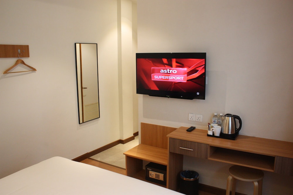 Ahyu Hotel 25/36